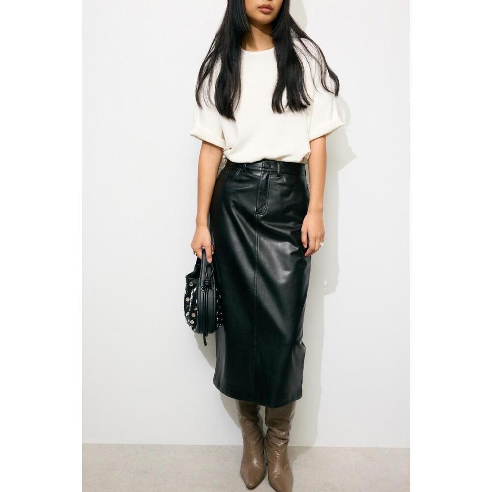 7 For All Mankind Vegan Leather Skirt Size 24 Black
